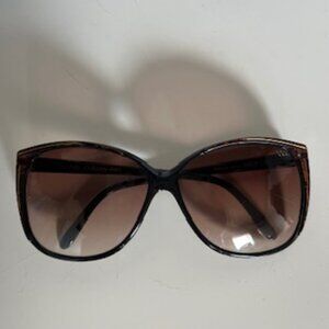 🧡3/15 Women's Vintage Charles Jourdan Sunglasses